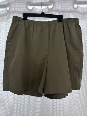 Studio Works Timeless Olive Green Pull-On Shorts | Women’s 22W | Elastic Waist